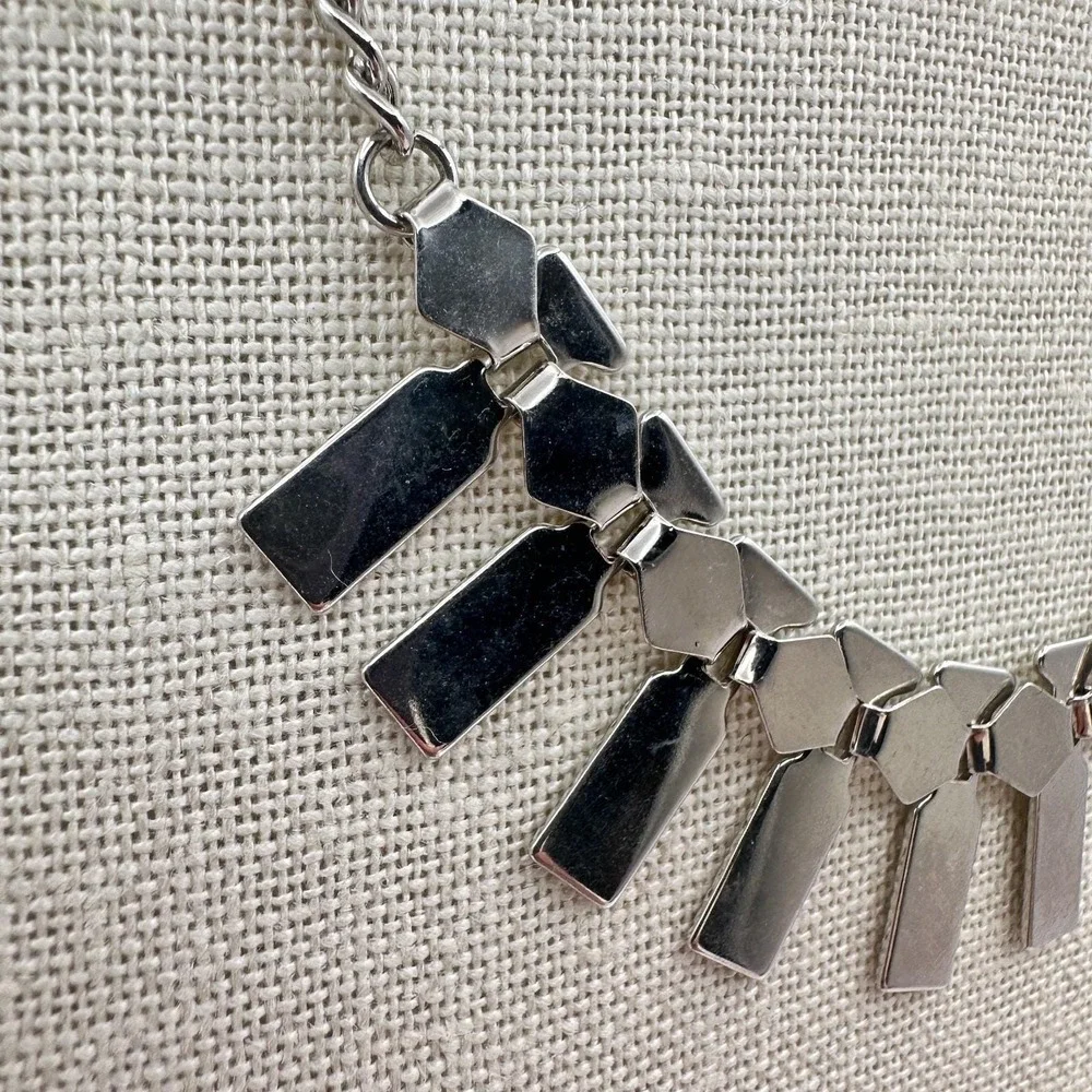 Vintage‎ Y2K Silver Tone Geometric Fringe Bib Necklace Women's Classic Jewelry